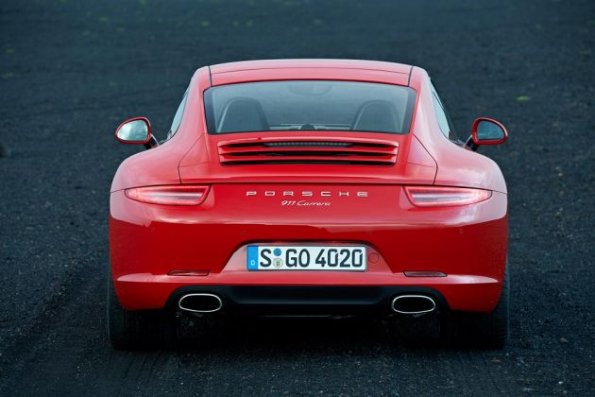 Das Fahrzeugheck des Porsche Carrera Coupé