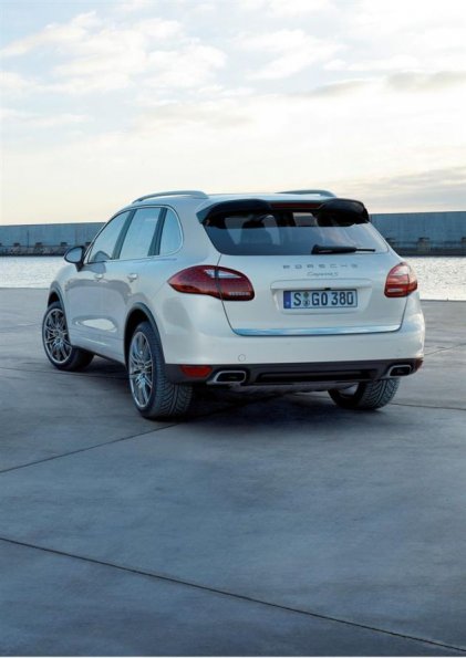 Die Heckpartie am Porsche Cayenne S Hybrid