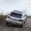 <p>Die Heckpartie des Porsche Macan S Diesel  im Gelände</p>