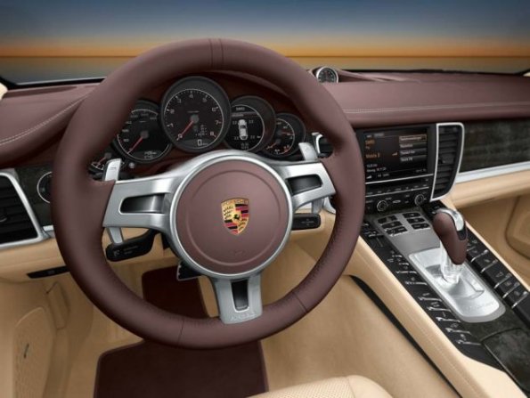 Das Cockpit des Porsche Panamera