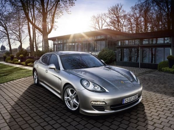 Die Frontpartie des Porsche Panamera