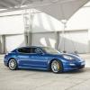 Front- und Seitenansicht des Porsche Panamera S Hybrid