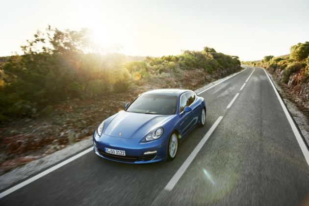 Porsche Panamera S Hybrid:
Porsche Panamera S Hybrid