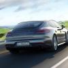 <p>Die Heckansicht des Porsche Panamera 4S</p>