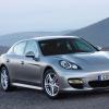 Die vom 911er abgeleiteten Frontpartie des Porsche Panamera