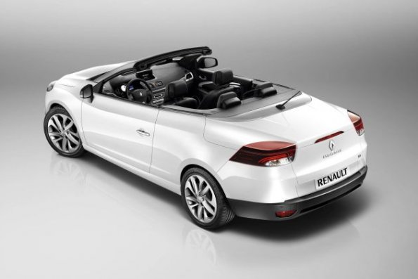 Das Renault Megane Coupe-Cabriolet mit geöffnetem Verdeck