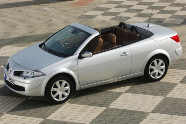 Seitenansicht des Renault Megane Cabriolet Coupé