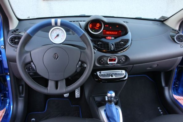 Cockpit und Armaturen im Renault Twingo 