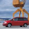 Ein Seat Alhambra in der Seitenansicht