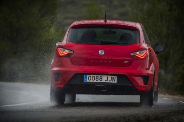 Das Heck des Seat Ibiza Cupra