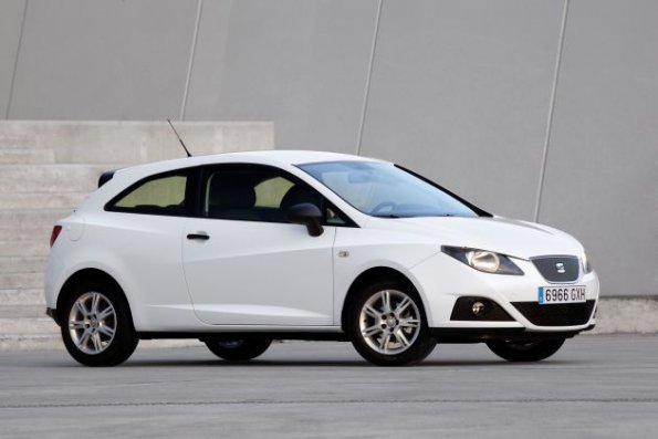 Die Seitenansicht des Seat Ibiza ST