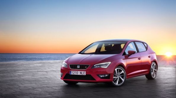 Die Fahrzeugfront des Seat Leon