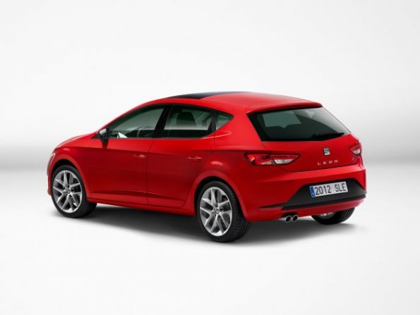 Die Heck- und Seitenpartie des Seat Leon