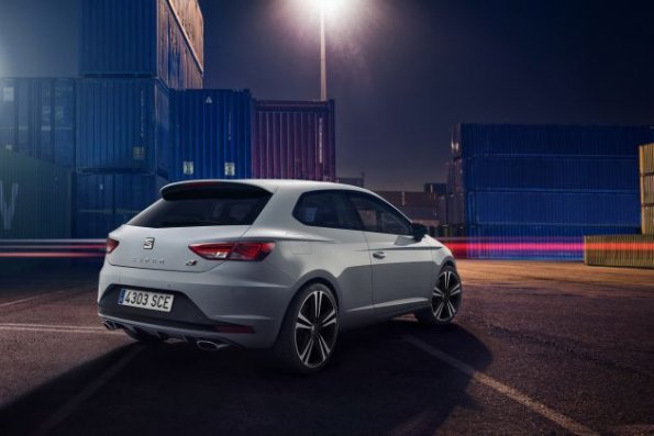 Das Heck am Seat Leon Cupra