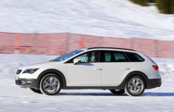 Seitenansicht des Seat Leon Xperience