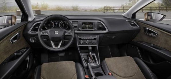 Cockpit und Armaturen im Seat Leon Xperience