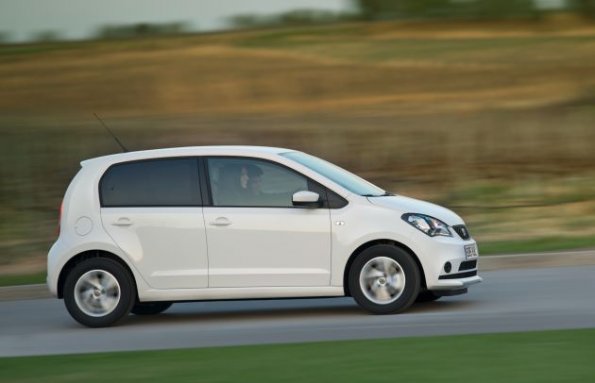 Der Fünftürer Seat Mii unterwegs 