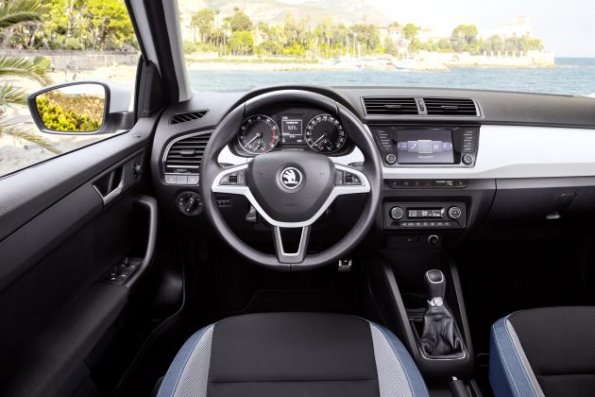 Das Cockpit des Skoda Fabia Combi 