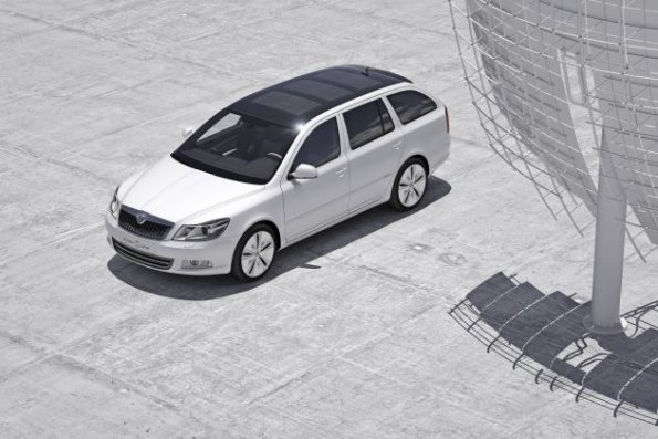 Der Skoda Octavia Green E-Line in der Totale