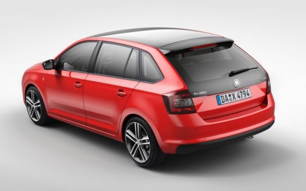 Heck- und Seitenansicht des Skoda Rapid Spaceback