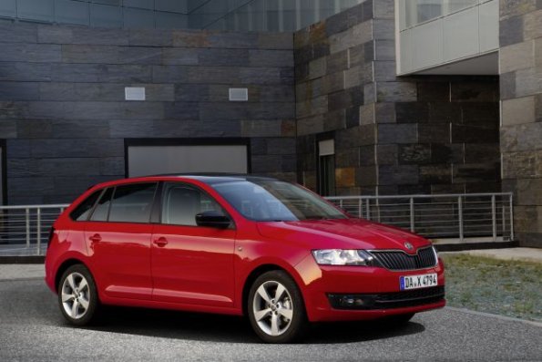 Front- und Seitenansicht des Skoda Rapid Spaceback