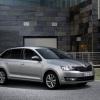 <p>Die Seitenansicht des Skoda Rapid Spaceback</p>