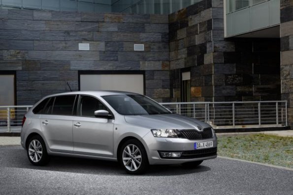 Die Seitenansicht des Skoda Rapid Spaceback