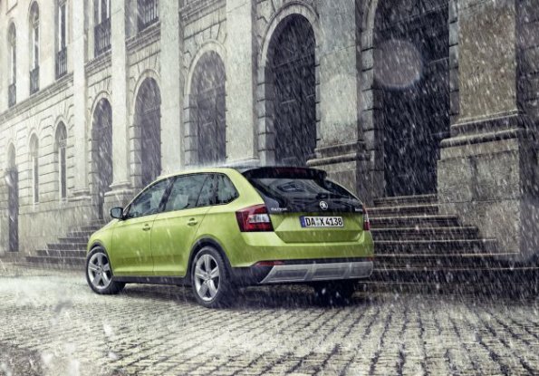 Heckansicht des Skoda Rapid Spaceback Scoutline 