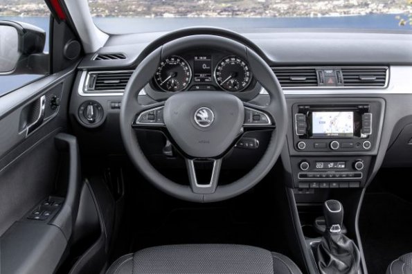 Das Cockpit im Skoda Rapid Spaceback