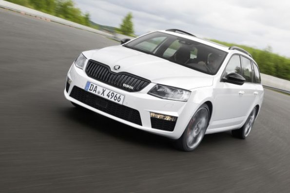 Frontpartie am Skoda Octavia RS Combi