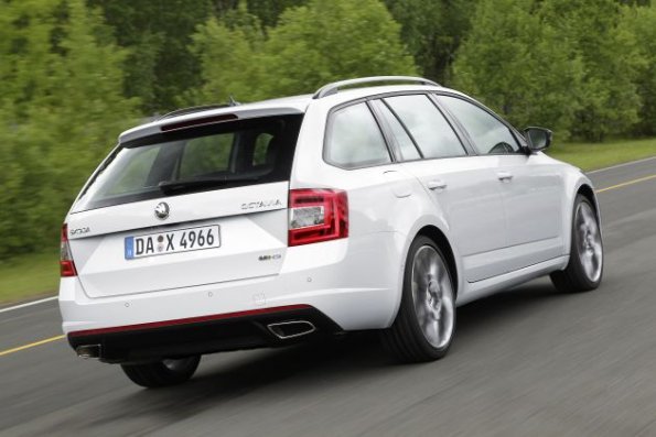 Heckansicht des Skoda Octavia RS Combi