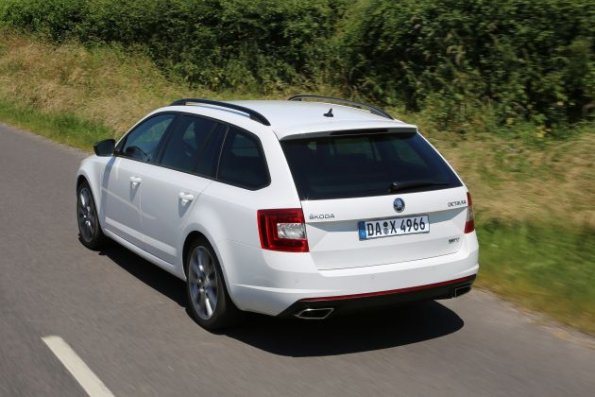 Die Heckpartie des Skoda Octavia RS Combi