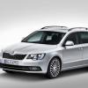 <p>Die Fahrzeugfront des Skoda Superb Combi</p>