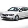 <p>Front- und Seitenansicht des Skoda Superb Combi</p>