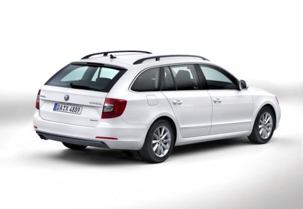 Die Heckpartie des Skoda Superb Combi