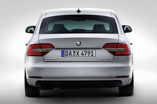 Skoda Superb Limousine 2013:
Skoda Superb Limousine 