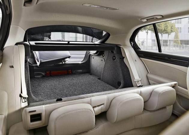 Skoda Superb:
Skoda Superb
