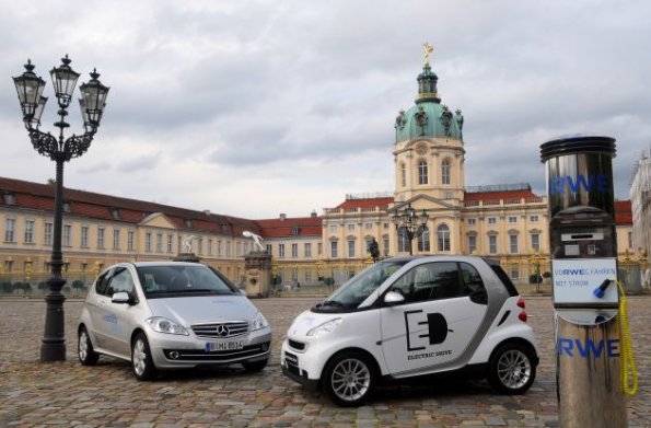 Zweimal Elektromobilität: Mercedes A-Klasse und smart fortwo ed