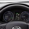 <p>Die Instrumente im Toyota Auris</p>