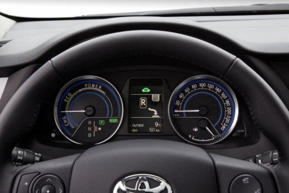 Die Instrumente im Toyota Auris