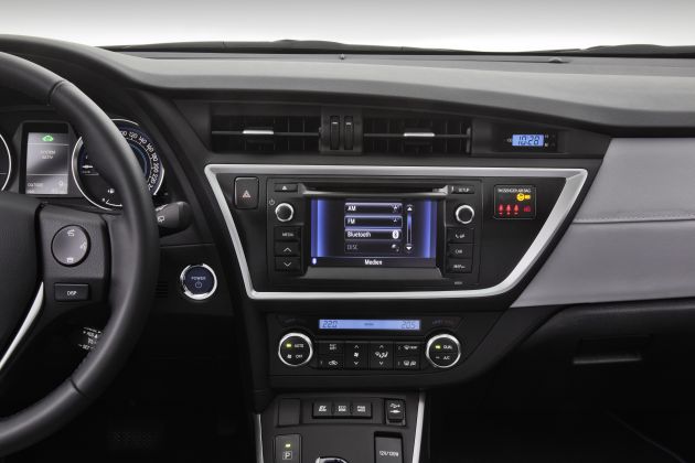 Toyota Auris:
Toyota Auris