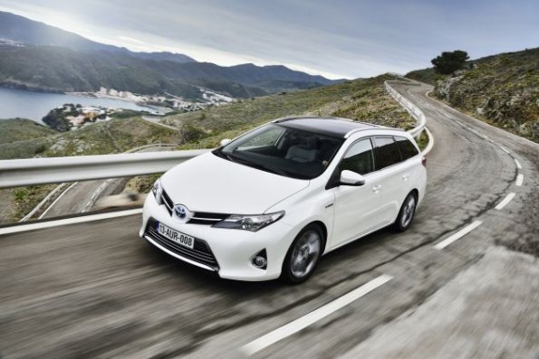 Frontpartie am Toyota Auris Touring Sports