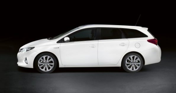 Seitenansicht des Toyota Auris Touring Sports