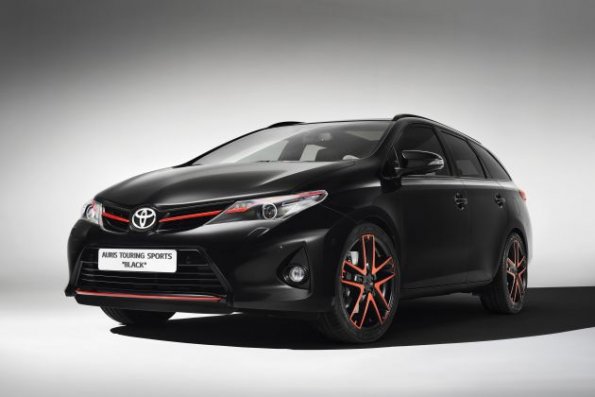 Die Frontpartie des Toyota Auris Touring Sports