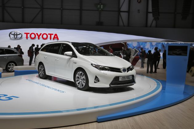 Toyota Auris Touring Sports:
Toyota Auris Touring Sports
