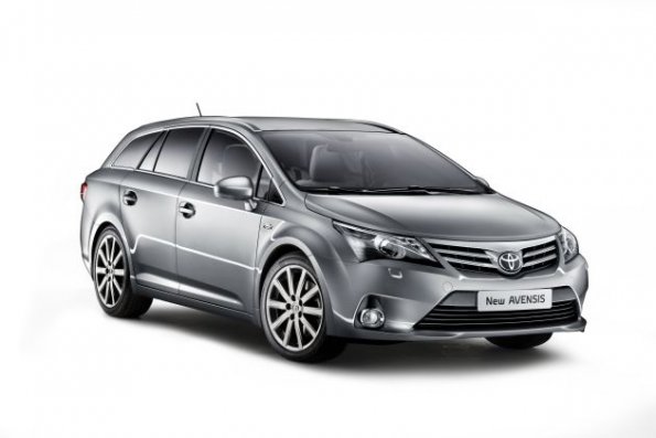 Front- und Seitenansicht des Toyota Avensis