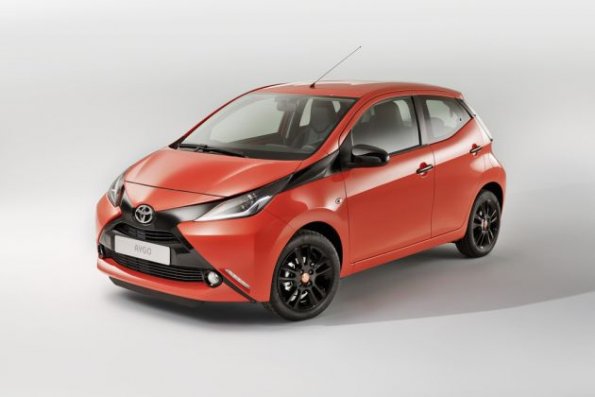 Front- und Seitenansicht des Toyota Aygo