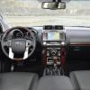 <p>Cockpit und Armaturen im Toyota Land Cruiser</p>