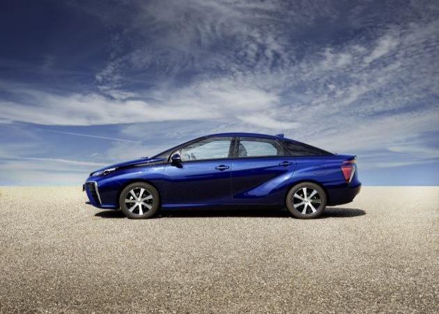 Toyota Mirai:
Toyota Mirai