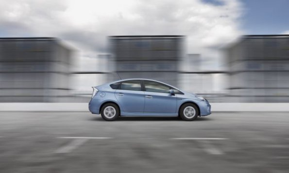 Der Toyota Prius Plug In  im Profil